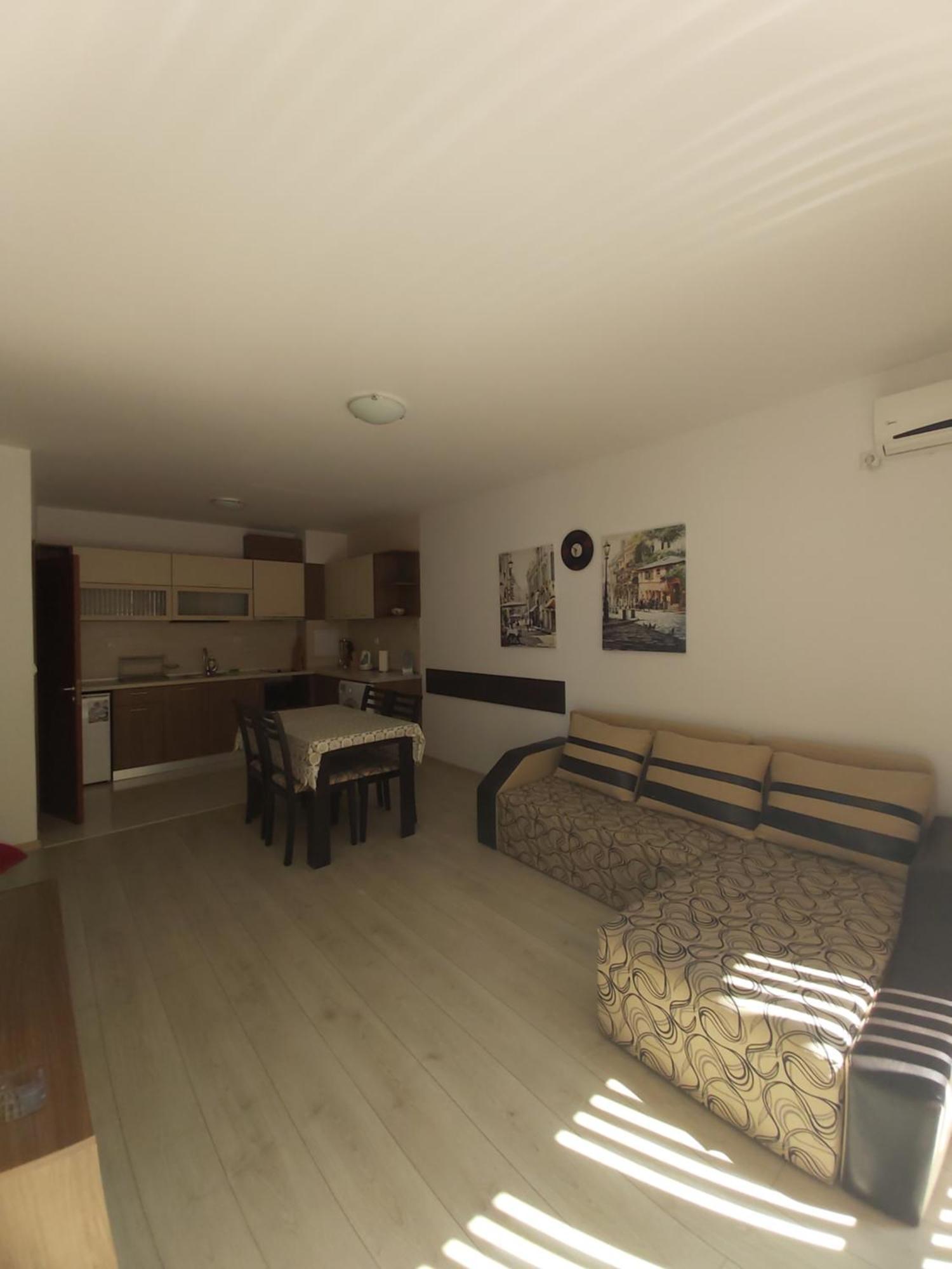 Apartments Vesi And Gery Pomorie Buitenkant foto